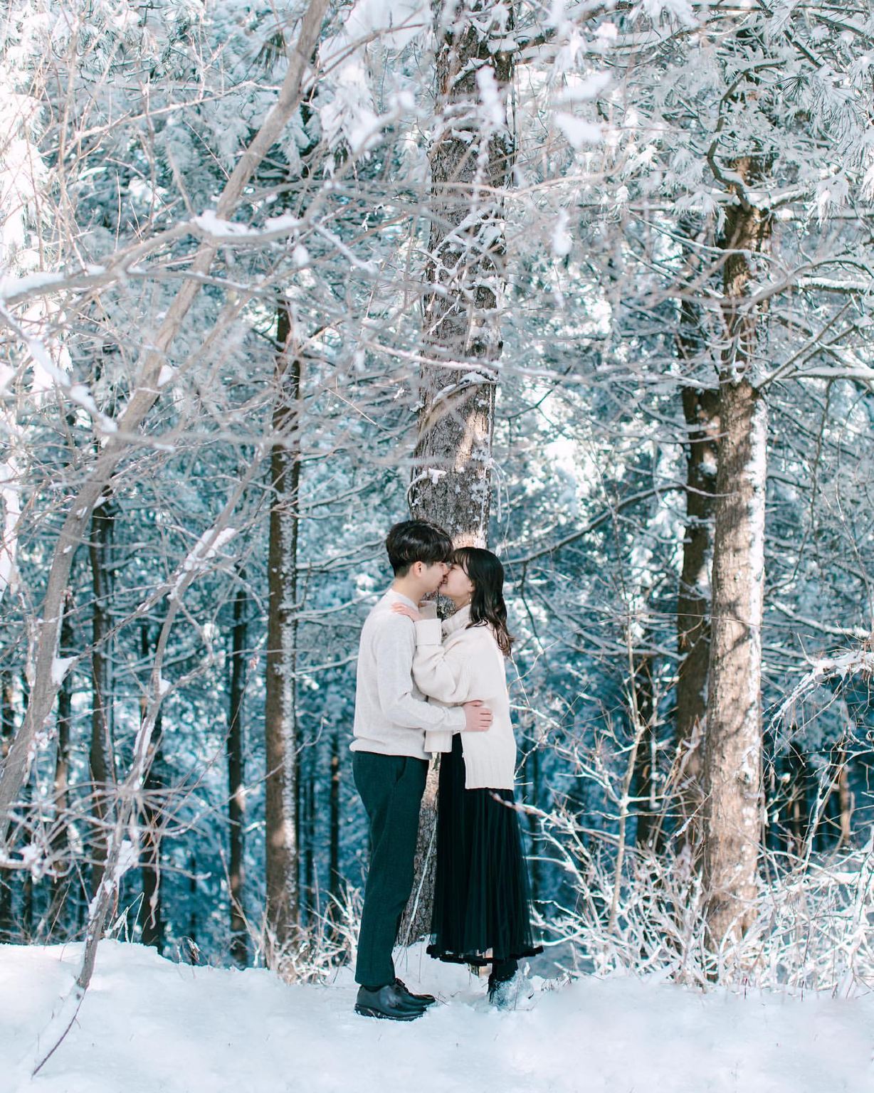 Bordeaux Trip Moments in France[Driver-guide with travel photography & aerial shooting + wedding photography & micro films + makeup & costumes + customized itinerary & private charter translation]