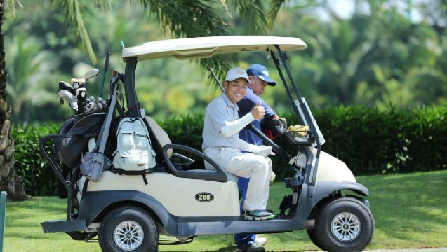 Ho Chi Minh City: Experience Tan Son Nhat Golf Course with Lunch