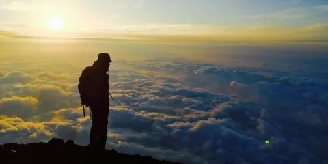 東京·一起徒步富士山(八合目指定方案)附富士山專業登山嚮導