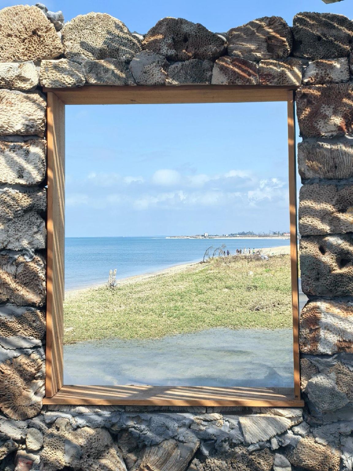 Zhanjiang 1-Day Tour: The Sea of Pineapple + Dengjiao Tower + Nanji Village + Maichen Town (English Service Available)