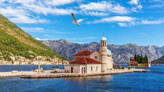 モンテネグロ・コトール+ブルー・ケーブ+岩礁の聖母+マムラ島ワンデーツアー【貸切チャーター専用ライン】