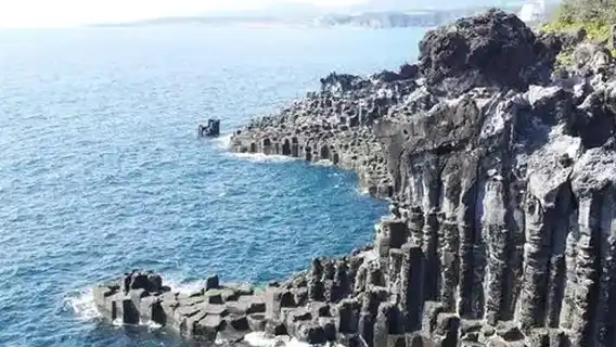 濟州島東線一日遊【鹹德海水浴場+牛島+城山日出峰+涉地可支】