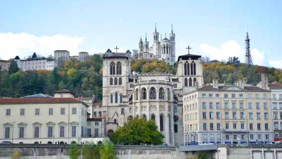 法國巴黎出發，去小王子的城市一日遊（里昂老城+富維耶山）