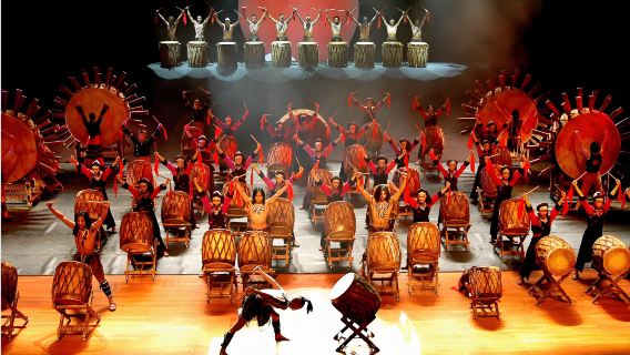 Куньмин: Обязательно к посещению! Услуга бронирования билетов на представление «Шангри-Ла — Динамичный Юньнань» (самостоятельное посещение)