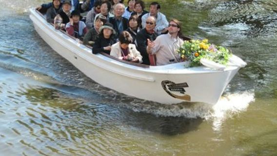Historical Boat Tour Including 1 Ghent Beer