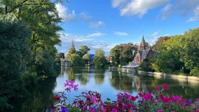Lawatan sehari ke Gent + Bruges + Ieper + Diksmuide di Belgium