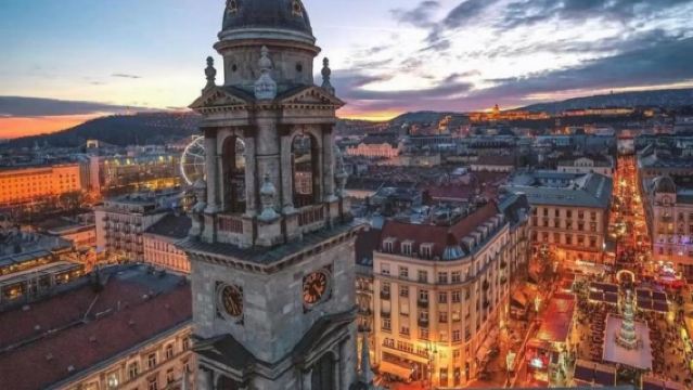 匈牙利布達佩斯多瑙河觀光-賽切尼溫泉浴場-布達城堡-包車私享