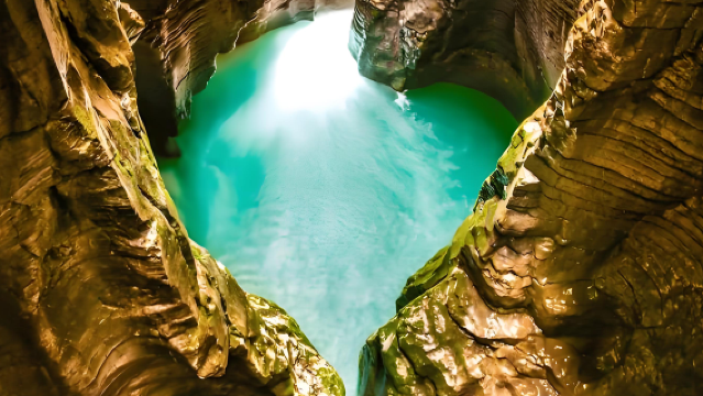 【8人小團】恩施梭布埡石林+地心谷一日遊純玩恩施精華一日直達