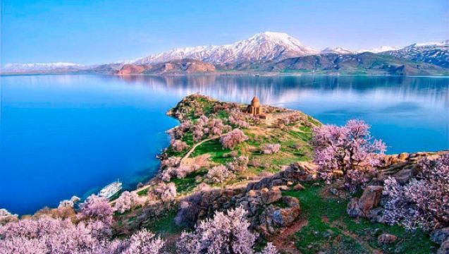 ทัวร์ส่วนตัวเต็มวันในเยเรวานสู่ทะเลสาบเซวาน – ดิลิจันและฮักฮาร์ตซิน