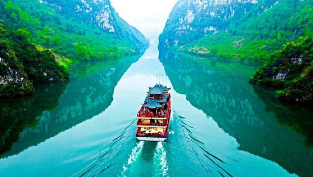 1-day tour to Wujiang gallery cruise, Gongtan ancient town and Jiuli city with free pickup in downtown Chongqing