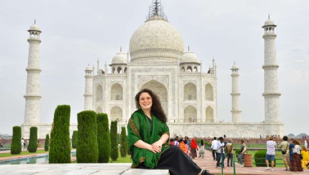 Superfast Train Tour from Delhi: Taj Mahal, Agra Fort & Baby Taj (All-Inclusive)