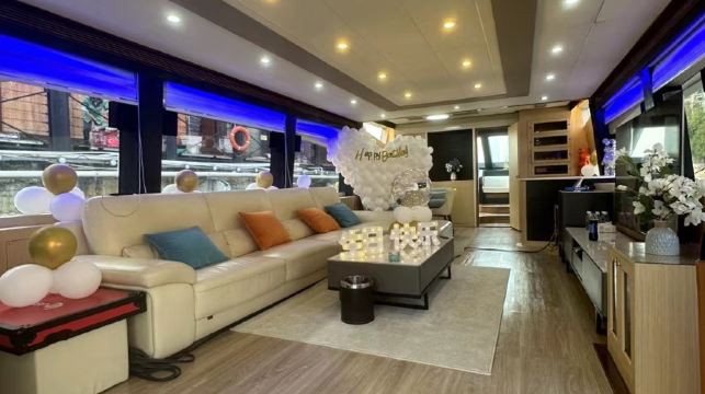 【廣州遊艇出海】廣州太古倉碼頭86呎豪華大遊艇包船出海 +KTV