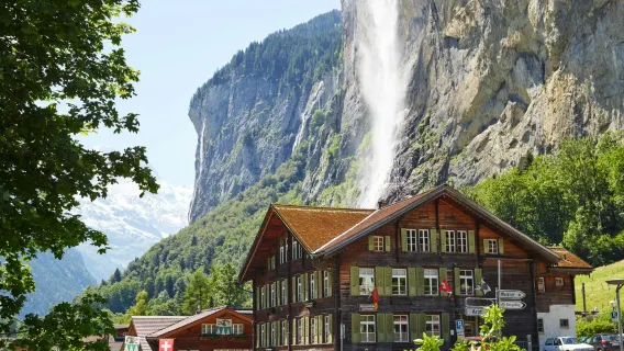 Grindelwald, Interlaken & Lauterbrunnen: Day Trip + Transport
