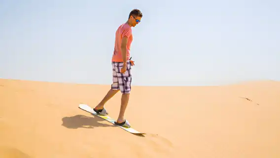 杜拜沙漠獵遊與獵鷹合影體驗