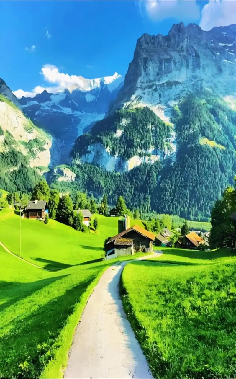 瑞士因特拉肯少女峰+龍疆湖+童話小鎮【中文包車/諮詢優惠】