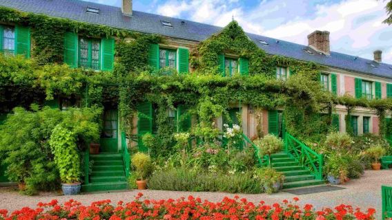 Paris Outlet Shopping: Monet Garden Tour and Paris-Giverny Shopping Round-trip from Paris