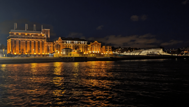 ลิสบอน: ทัวร์เรือชมทิวทัศน์และชมพระอาทิตย์ตกพร้อมเครื่องดื่ม