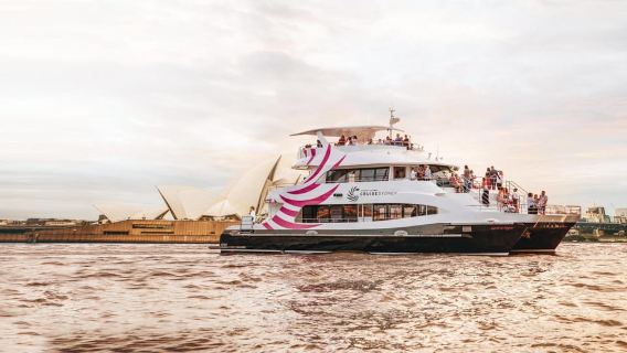 Sydney: Mittagsrundfahrt im Hafen von Sydney mit Begrüßungsgetränk