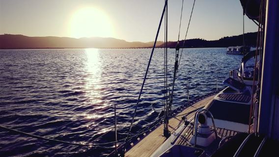 Knysna Sunset Sailing Cruise with Light Dinner and Wine