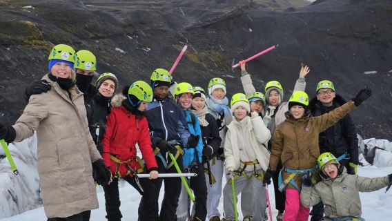 ประสบการณ์การเดินป่าบนธารน้ำแข็งที่ Sólheimajökull - พบกันที่สถานที่