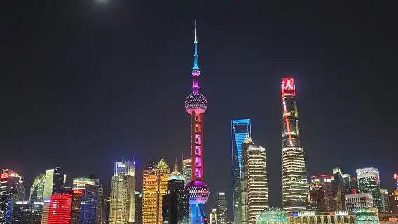 Shanghai Classic 1-Day Tour: Oriental Pearl Radio & Television Tower + Huangpu River Cruise with Optional Buffet Diner