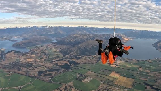 Paracadutismo ad alta quota sul Monte Cook in Nuova Zelanda [opzioni di 16500/13000/10000 piedi! Panorami su montagne innevate e laghi, sblocca la caduta libera]