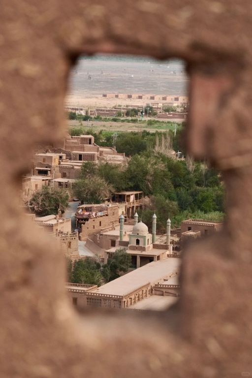 吐峪溝麻紮村+火焰山+鄯善庫木塔格沙漠動車來回一日遊