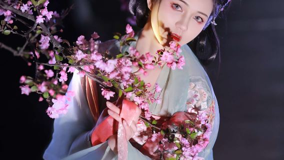 獨山Trip Moments【天洞/紫林山中英文攝影師地陪帶車帶玩跟拍空拍陪拍約拍寫真】