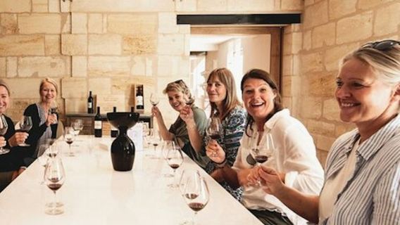 Saint-Emilion: Lawatan Merasa Wain Berpandu + Makan Tengahari