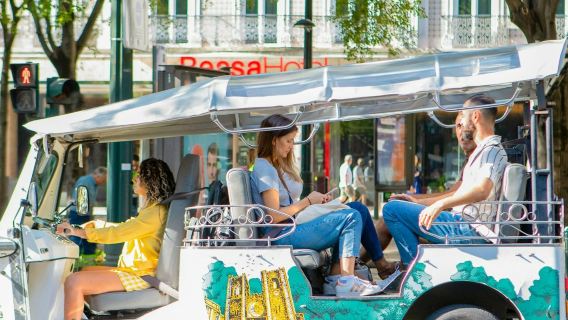 Lisbonne : Visite guidée d'une demi-journée en tuk-tuk + dégustations culinaires