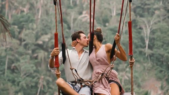 บาหลี: น้ำตกเลเกเลเก ป่าลิง และทัวร์ชิงช้าในป่า พร้อมบริการรับส่ง