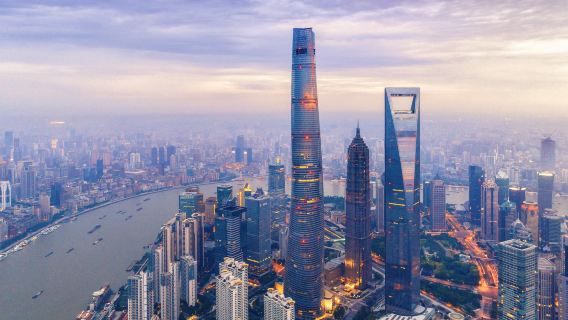 Шанхайский профессиональный гид с русским языком для сопровождения групп и экскурсий, маршрут можно настроить