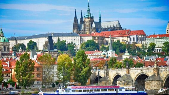 Prague Castle + Old Town + Prague Jewish Quarter Half-Day Tour|Includes Vltava River cruise