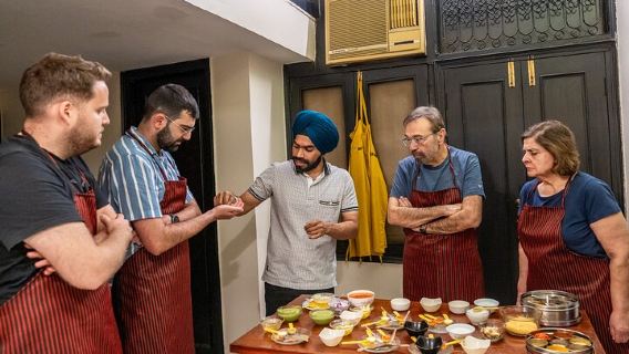 Indian Cooking Class in an Authentic Local Home – Learn 6 Dishes