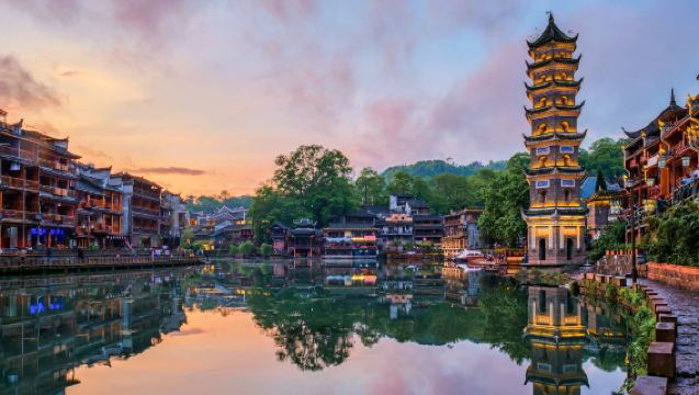 Ancient charm of western Hunan: Half-day afternoon tour to Furong town and Fenghuang ancient town - Millennia-old ancient town with dreamy night views