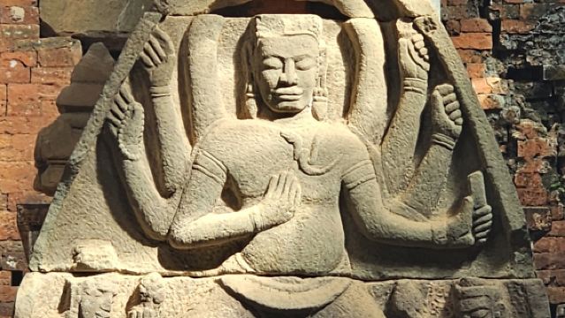 以朝聖者身分參觀美山聖地