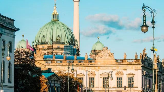 德國柏林博物館島+柏林圍牆+勃蘭登堡門+波茨坦廣場【中文包車】