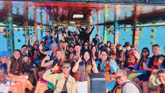 เรือสำราญครึ่งวันแบบ YOLO ที่ญาจาง: ดำน้ำตื้น แนวปะการัง ผลไม้สด และอาหารกลางวันบาร์บีคิว