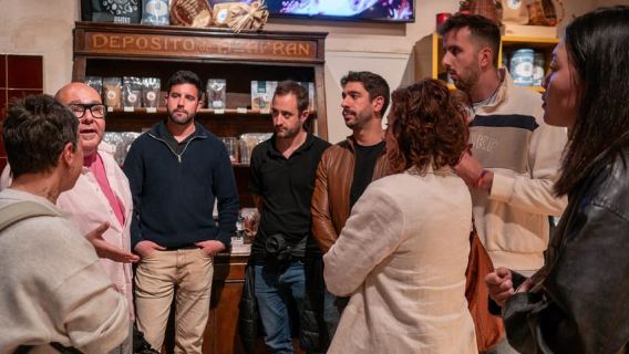 Barcelona: Passeio em Pequeno Grupo de Tapas Gourmet e Vinho no El Born