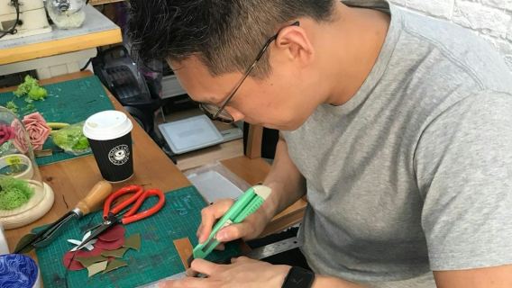 LCM Leather Workshop Causeway Bay: Workshop i läderhantverk med plånbokstillverkning