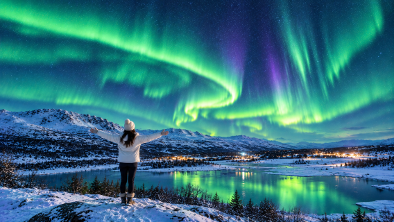 Northern lights tour in Iceland · English-speaking group · round-trip from Reykjavik + complimentary specialty hot chocolate