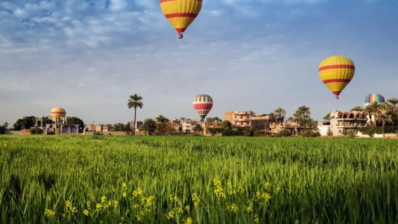 From Luxor, Egypt: Hot air balloon ride + East Bank + West Bank 1-day tour (private group/includes Nile sailing boat)