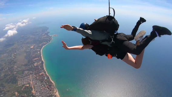 樂東鶯歌海跳傘基地旅拍【海南樂東海景跳傘旅遊+4000公尺雙人高空跳傘+高畫質攝影機跟拍】