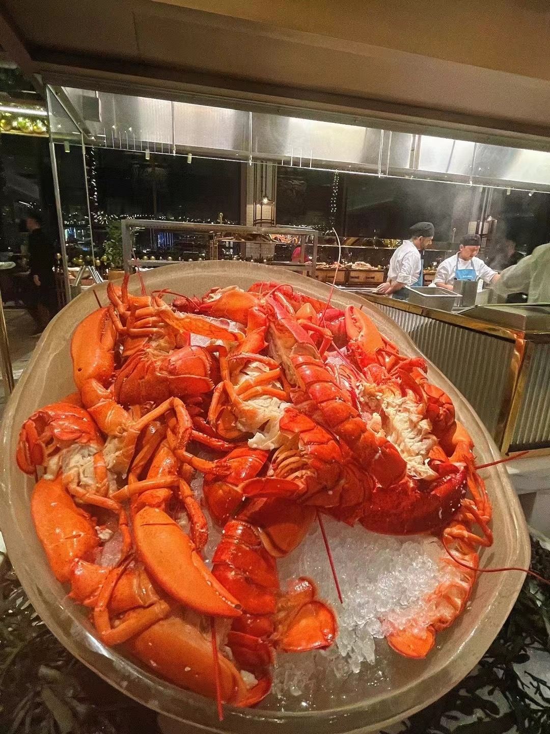 Royal Atlantis Gastronomy Buffet Dinner - Seafood Feast|Chinese pastries to satisfy your Chinese cravings|Global cuisine + local specialties