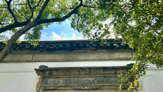 Suzhou Humble Administrator's Garden + Suzhou Museum + Lion Grove Garden (Shizilin Garden) + Jinji Lake Private Charter 1-day Tour with Chinese and English Services