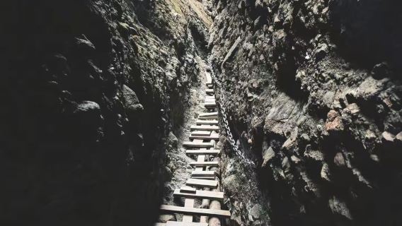 Anhui Lu'an, Westliches Anhui-Großes Afrikanisches Grabenbruchtal + malerisches Tal des Dabie-Berges , Tagesausflug – Englischsprachiger Service verfügbar