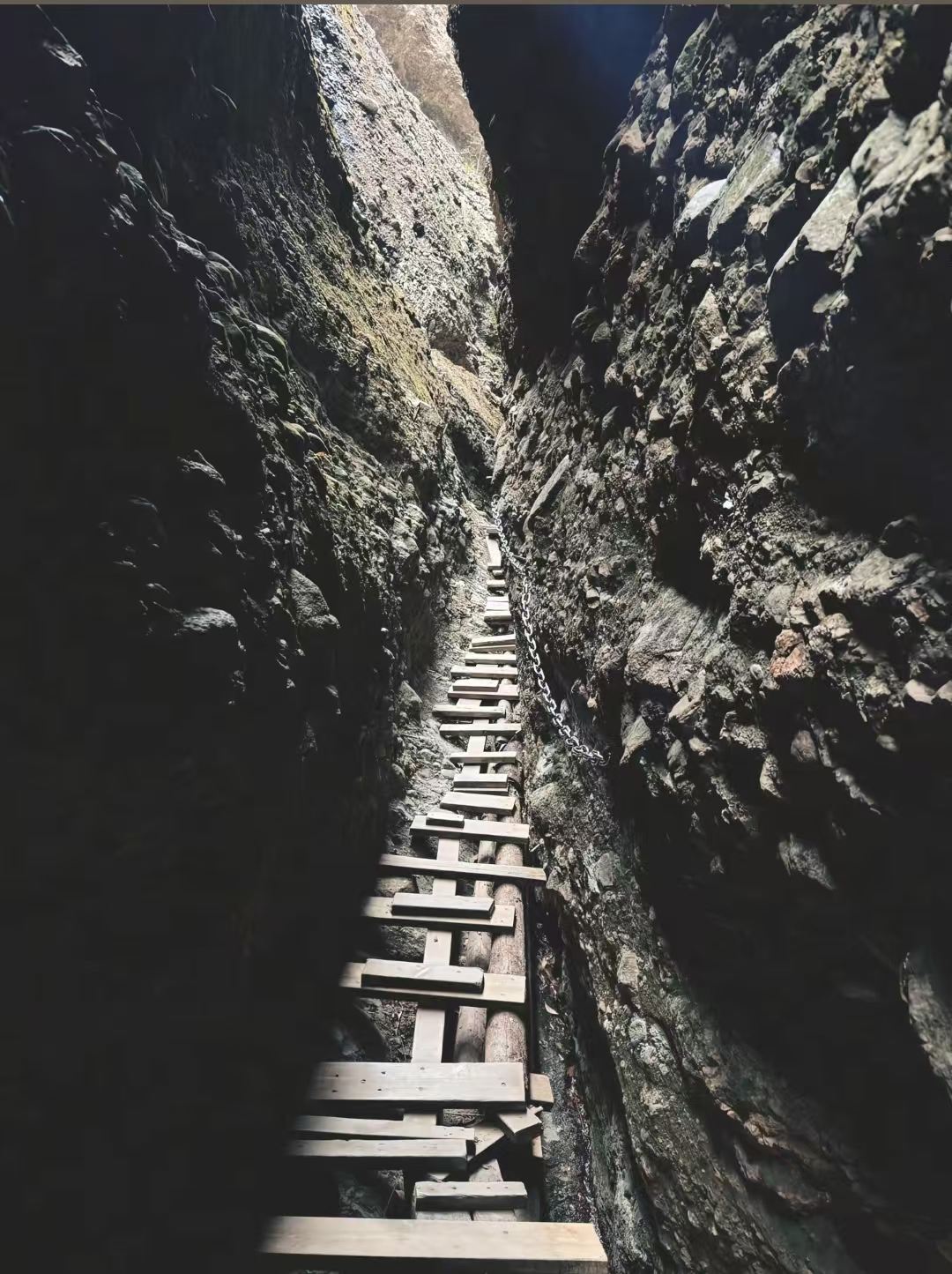 Excursión de un día a la Gran Grieta de Wanxi y el Valle de Fengqing de Dabie en Lu'an, Anhui, con servicio de coche privado con conductor - servicio en inglés disponible