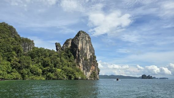 Hong Island Day Escape Beaches Snorkeling and Kayaking