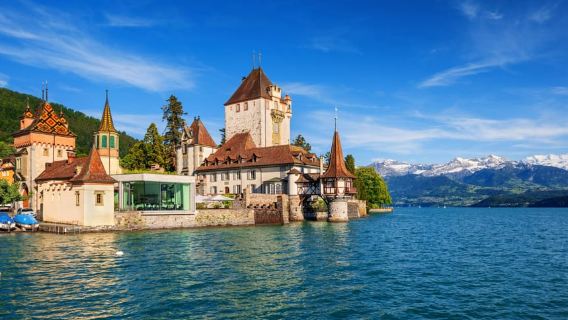 Private trip:Bern>Thun>Interlaken>St. Beatus Caves>Oberhofen
