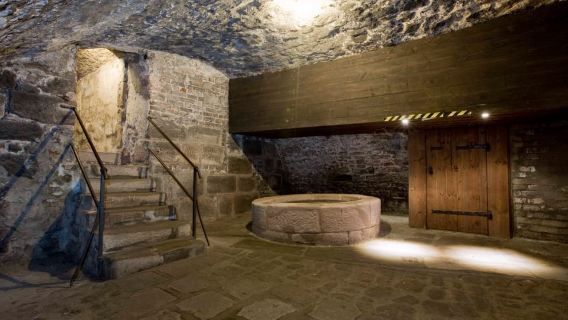 Nuremberg: Chuyến tham quan có hướng dẫn đến Ngục tối thời Trung cổ